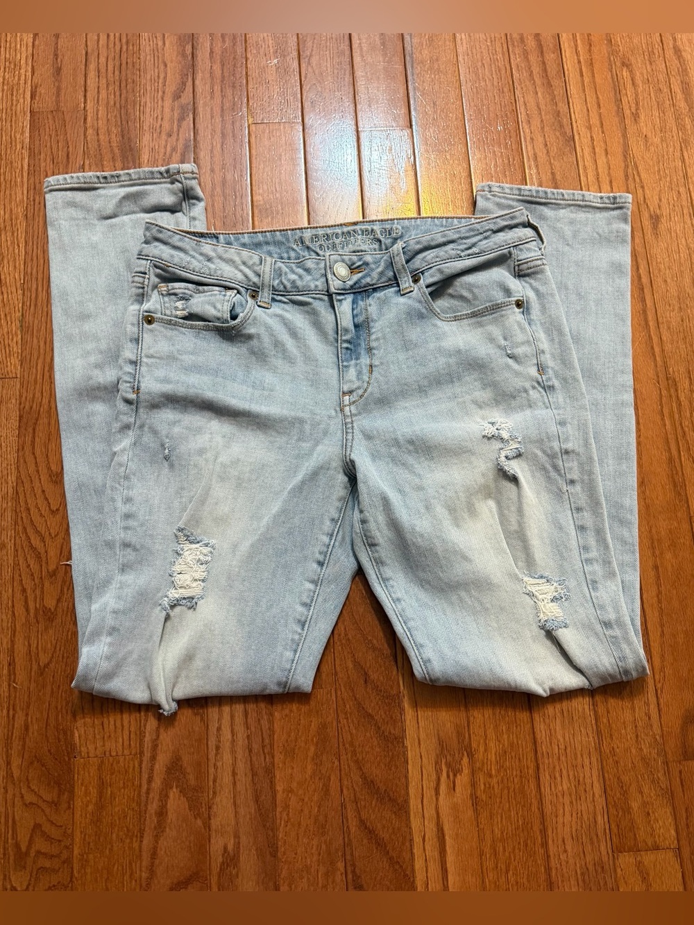 American Eagle Outfitters Light Wash Distressed Skinny Jeans